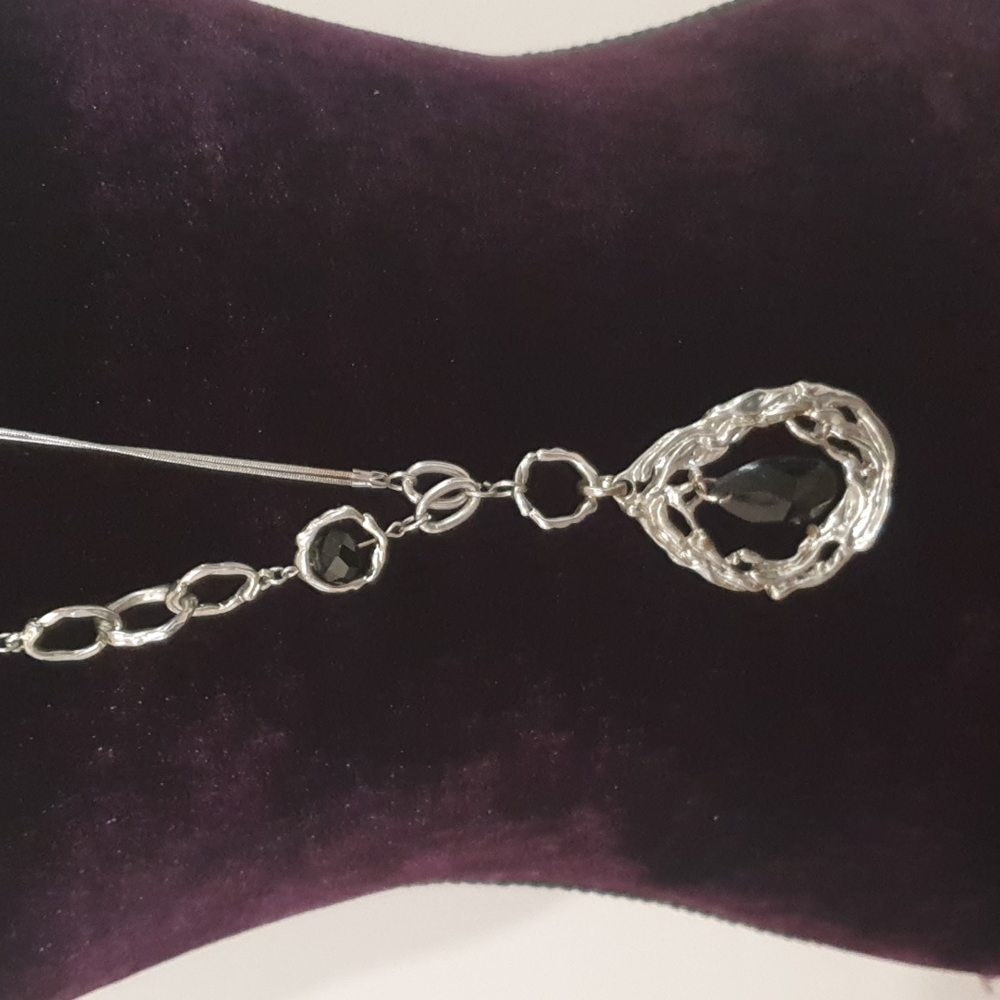 85cm + Silver Tone and Black Beaded Necklace - Picture 4 of 4